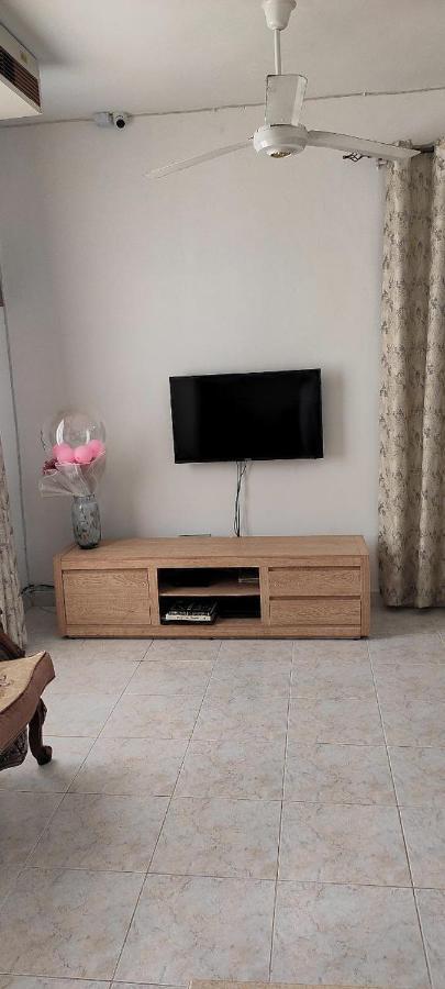 Apartment In Dar Homestay Dar es Salaam Esterno foto