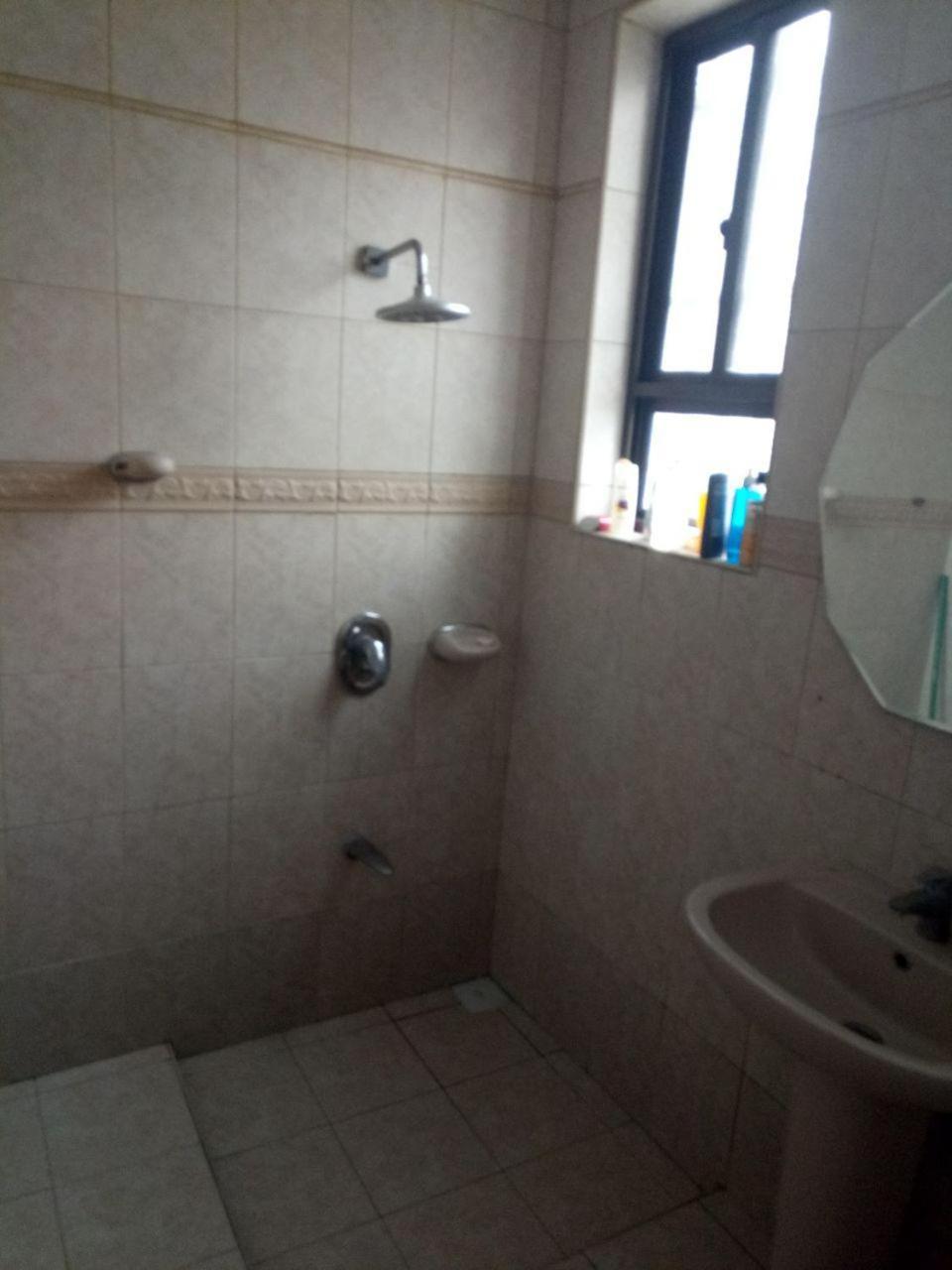 Apartment In Dar Homestay Dar es Salaam Esterno foto